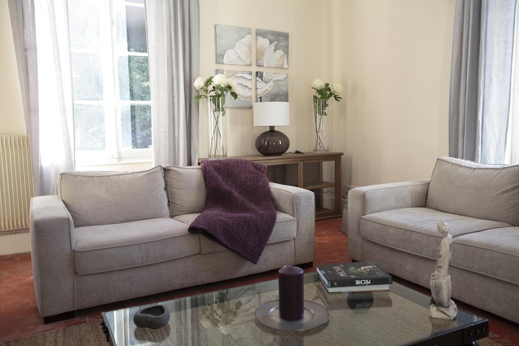 La Maison R Bed & Breakfast Pignans ภายนอก รูปภาพ