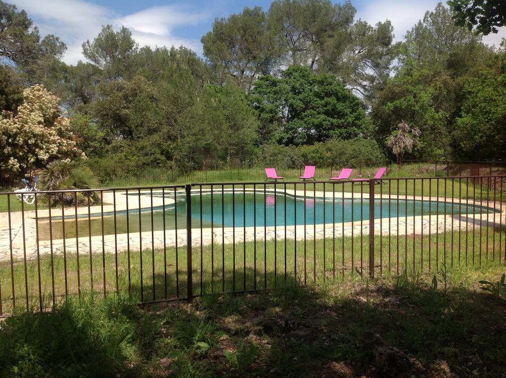 La Maison R Bed & Breakfast Pignans ภายนอก รูปภาพ